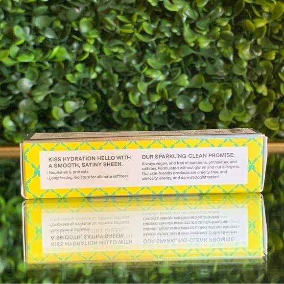 Refreshments Kissalicious Lip Balm Sweet Mint | NEW - Picture 6 of 9